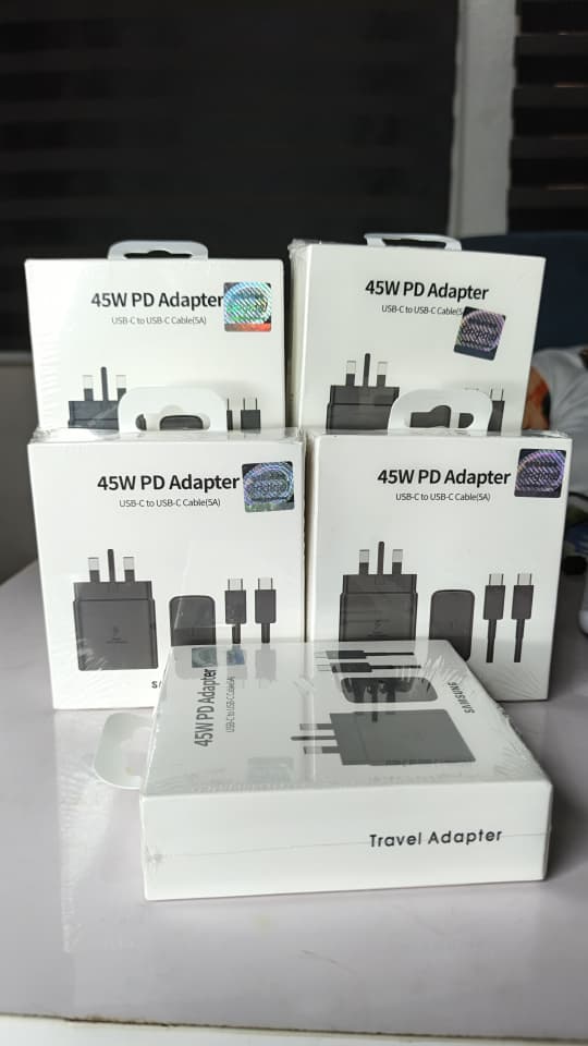 Samsung 45W PD Adapter with USB-C